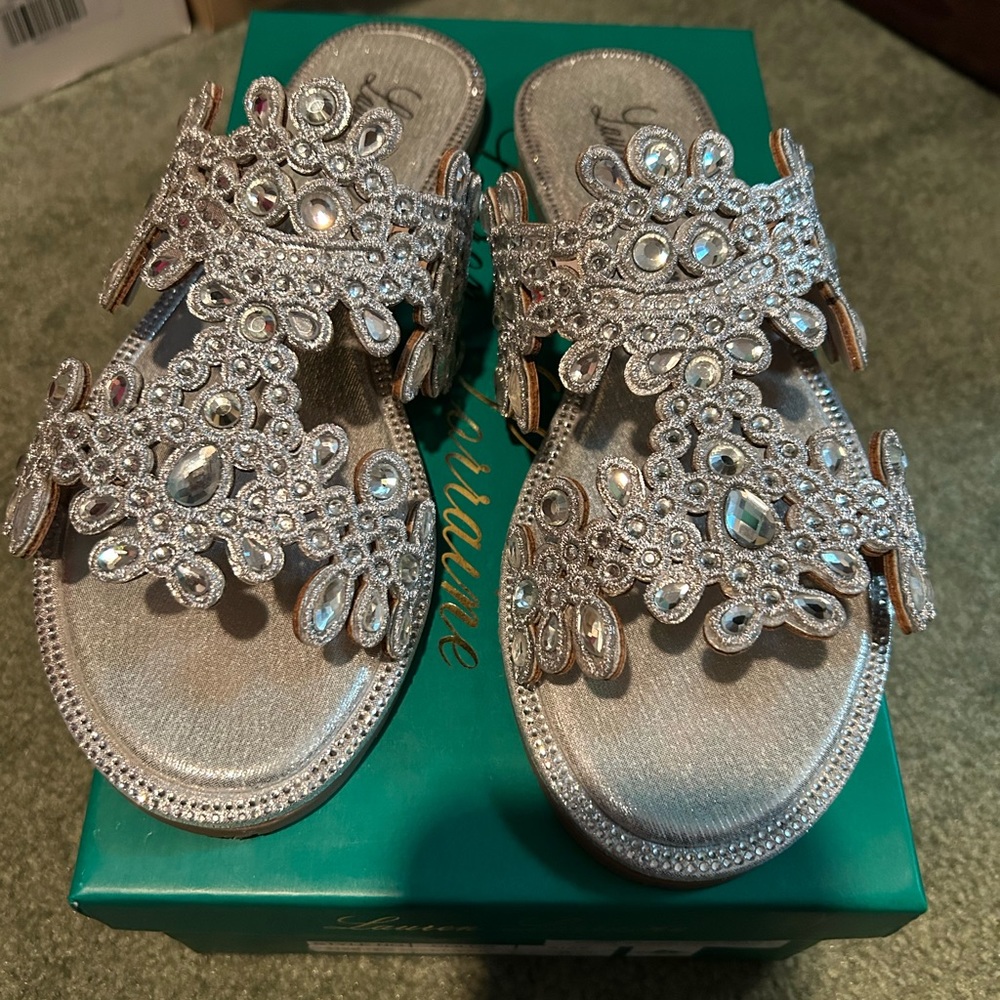 Lauren Lorraine  St. Barts Crystal Flat Slide Sandal  Size   8 New In Box - Picture 2 of 5